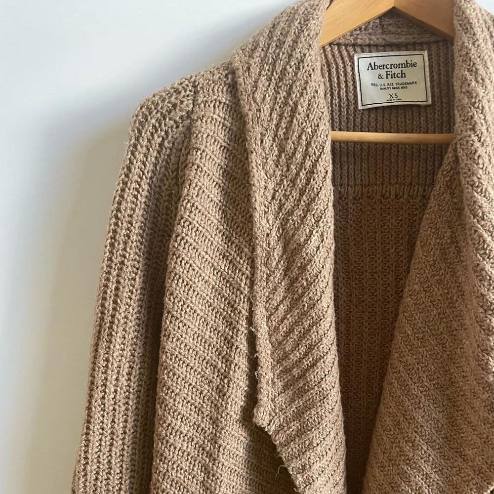 Abercrombie knit cardigan sweater - Picture 4 of 8